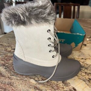 Northeast Outfitters Boots NEW